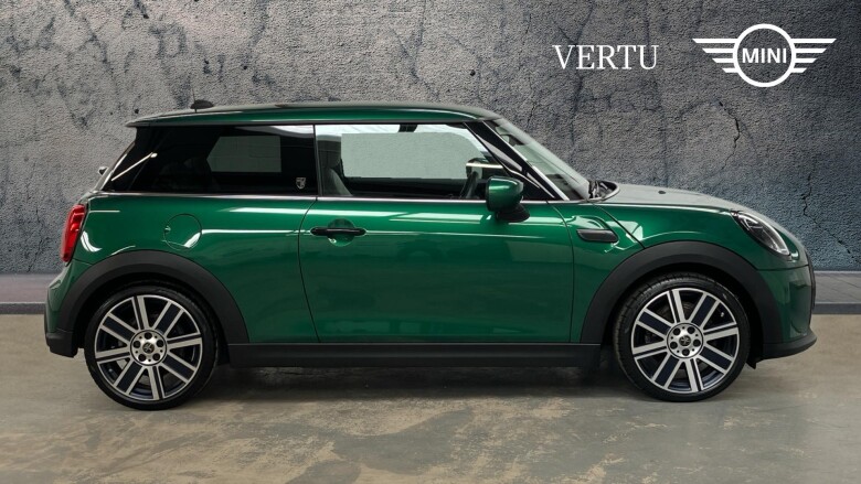 MINI Hatchback 1.5 Cooper Exclusive 3dr Auto Petrol Hatchback